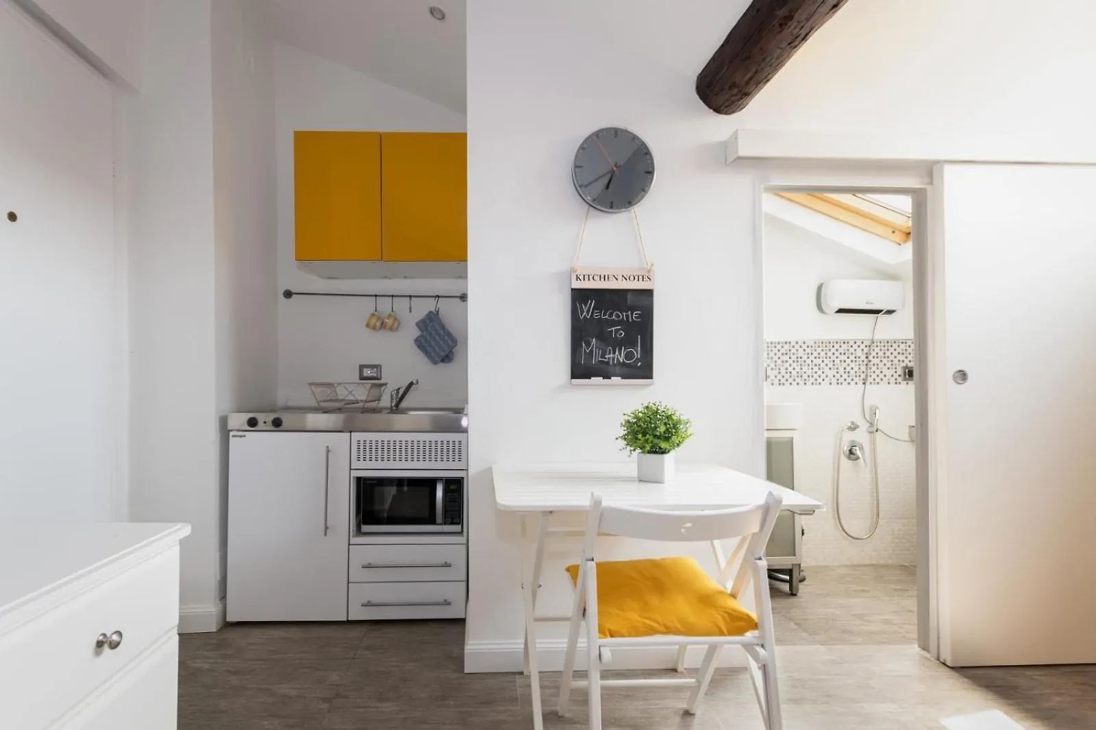 Chinatown Cosy Attic Apartment Milan